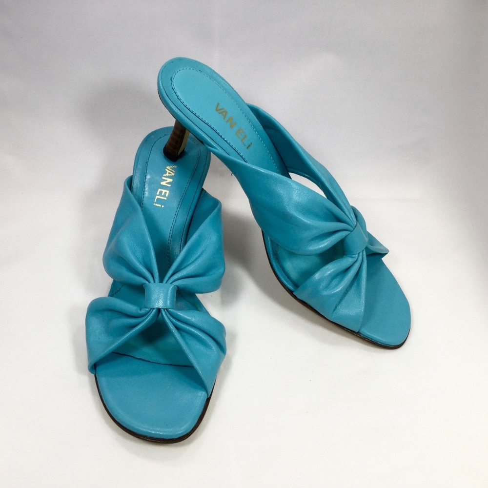 Vaneli Turquoise Leather Sandals size 6